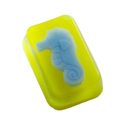 Ar rokām darinātas ziepes ar ledenes aromātu. Roku darbs. Ar rokām darinātas ziepes ar ledenes aromātu. Roku darbs.