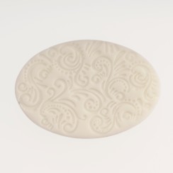 Ar rokām darinātas ziepes ar kazas pienu un ar Nāves jūras dubļiem Ar rokām darinātas ziepes ar kazas pienu un ar Nāves jūras dubļiem